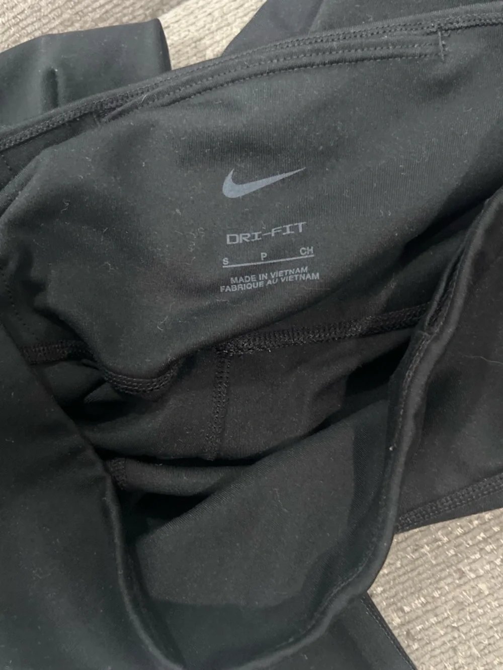 Nike Girls Black, Gray & White Colorblock Training Leggings
